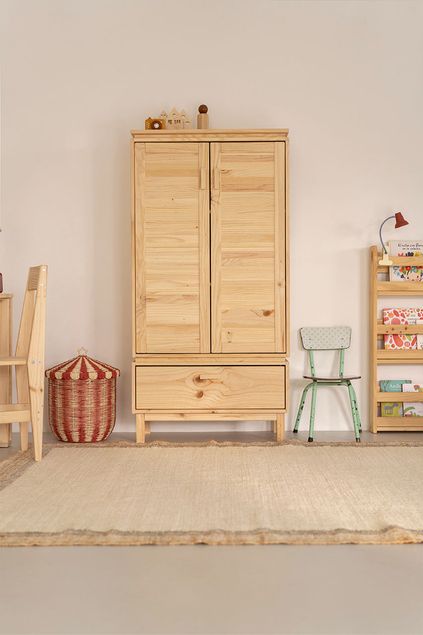 Imagen de ambiente 1 para:Armario bajo con caj&oacute;n de madera natural